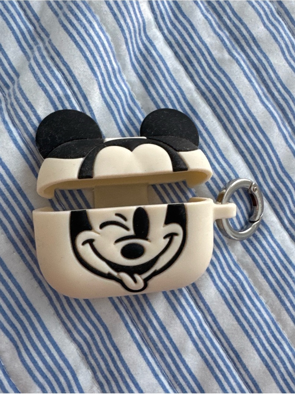 Mickey-Style Silicone Apple AirPod Pro Earbud Case – Cream & Black